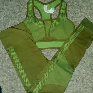 Fabletics set Medium green set